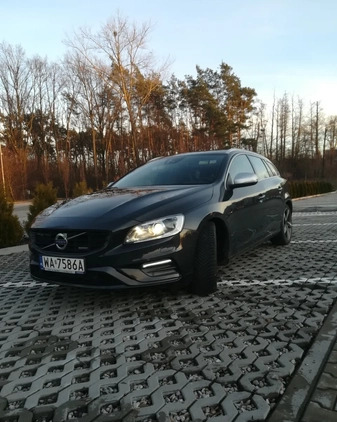 Volvo V60 cena 78900 przebieg: 117300, rok produkcji 2015 z Warszawa małe 529